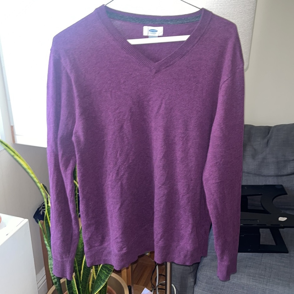 Old Navy men’s v neck sweater size M